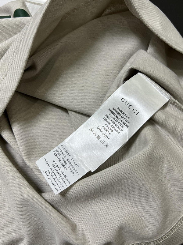 ブランドTシャツ全体デザイン